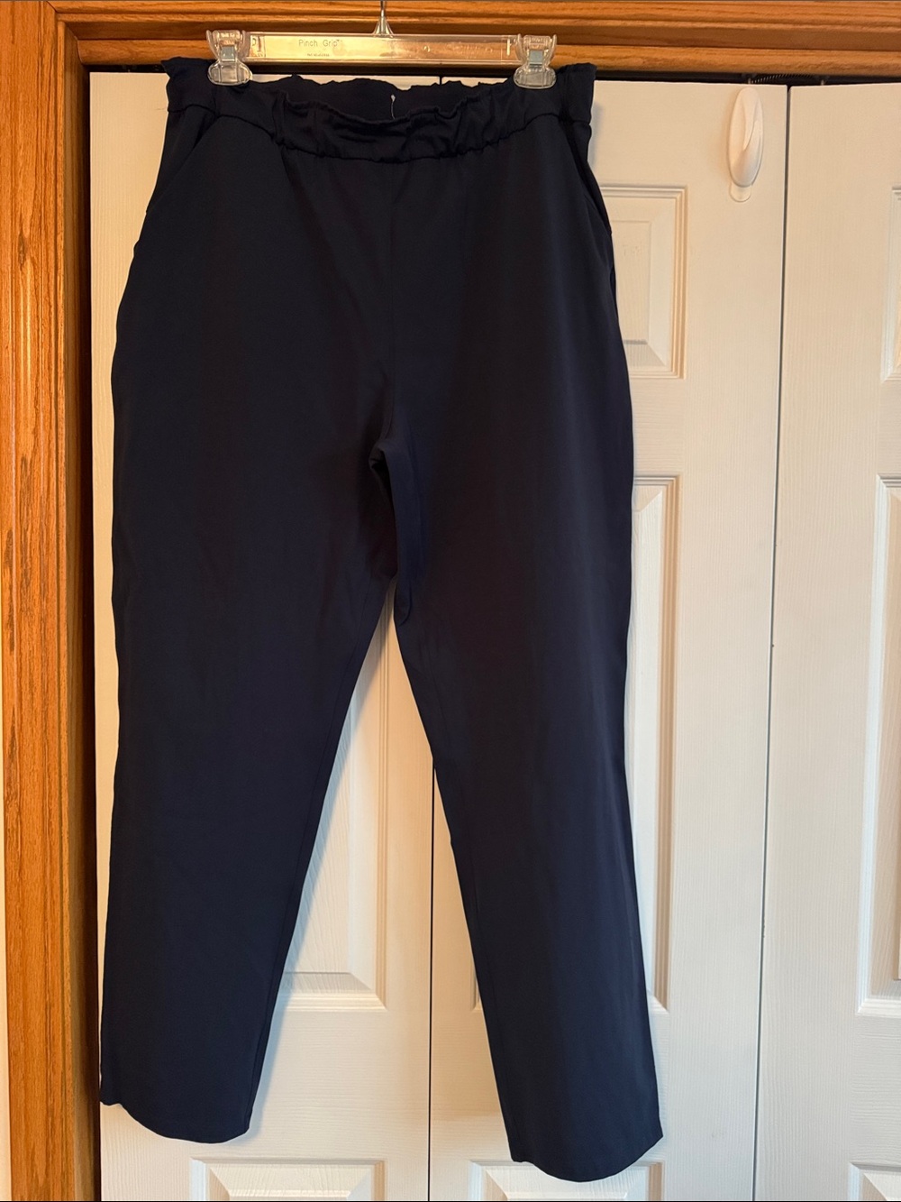 lululemon athletica Women’s Dark Navy Elastic-Waist Pants